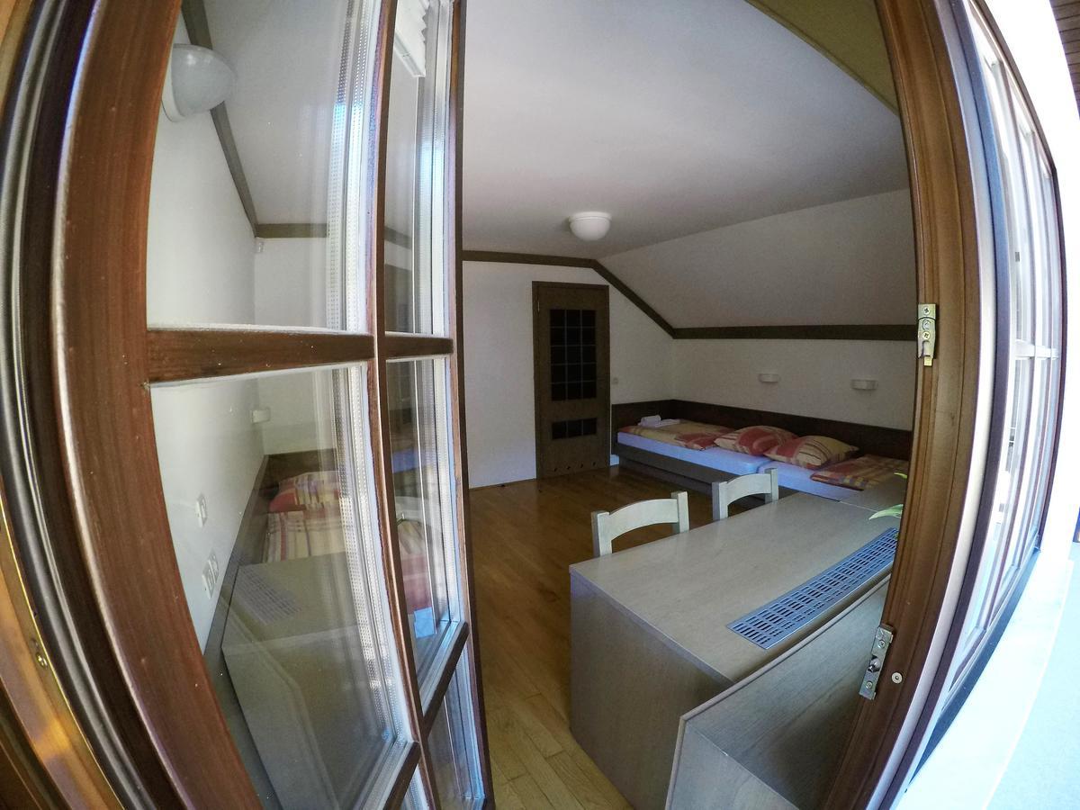 Karami Mountainhouse Bed & Breakfast Trzic ภายนอก รูปภาพ