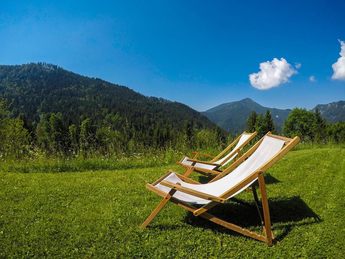 Karami Mountainhouse Bed & Breakfast Trzic ภายนอก รูปภาพ