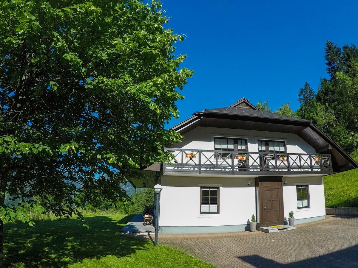 Karami Mountainhouse Bed & Breakfast Trzic ภายนอก รูปภาพ